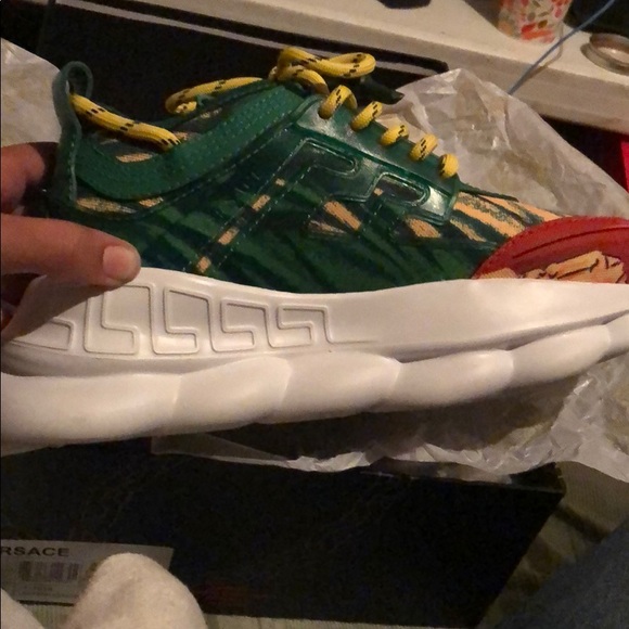 Versace Chain Reaction - Picture 2 of 7